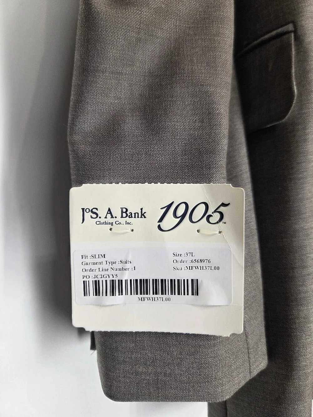 NWT Jos A Bank 1905 37L 32W 